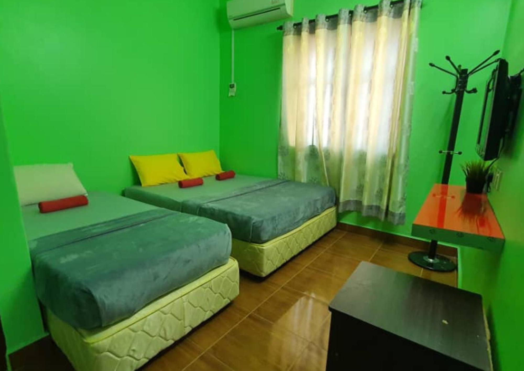 Shoplot Hostel Pangkor Kampong Pasir Bogak Exterior foto